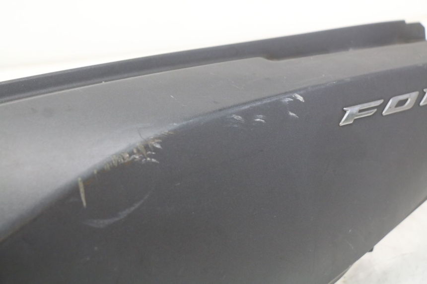 photo de FLANCO TRASERO IZQUIERDO HONDA FORZA 125 (2015 - 2016) - Detalles de los puntos de fijación