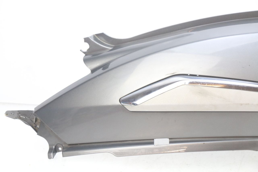 photo de FLANCO TRASERO IZQUIERDO PEUGEOT GEOPOLIS 400 (2007 - 2013) - Zoom sobre los componentes