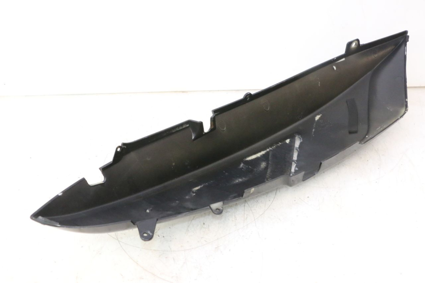 photo de CARENADO TRASERO IZQUIERDA GILERA GP 800 (2007 - 2013) - Características distintivas