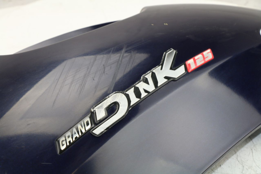 photo de CARENADO TRASERO IZQUIERDA KYMCO GRAND DINK 125 (2008 - 2014) - Otra vista del artículo
