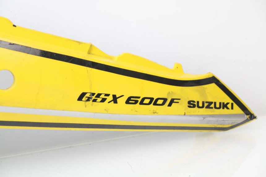 photo de CARENADO TRASERO IZQUIERDA SUZUKI GSXF GSX F 600 (1988 - 1997) - Primer plano técnico