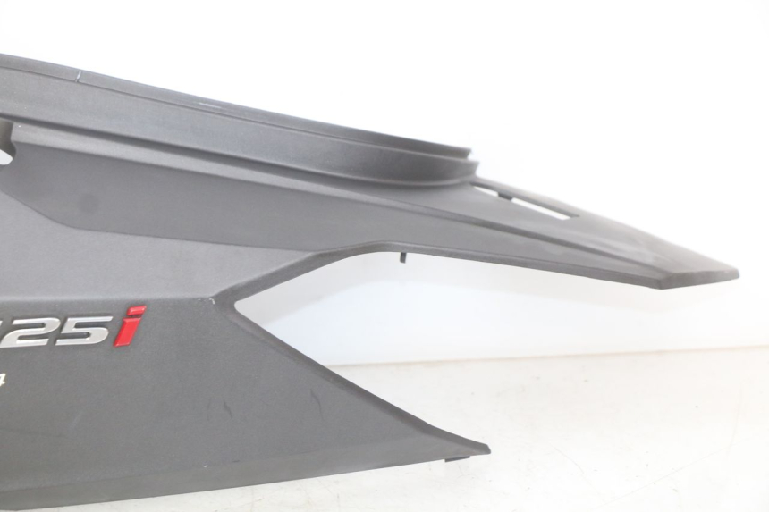 photo de FLANCO TRASERO IZQUIERDO SYM GTS EFI 125 (2012 - 2016) - Zoom sobre los componentes