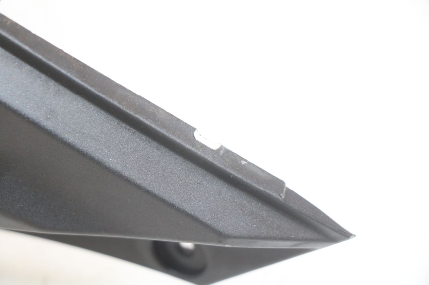 photo de FLANCO TRASERO IZQUIERDO SYM GTS EFI 125 (2012 - 2016) - Otra perspectiva