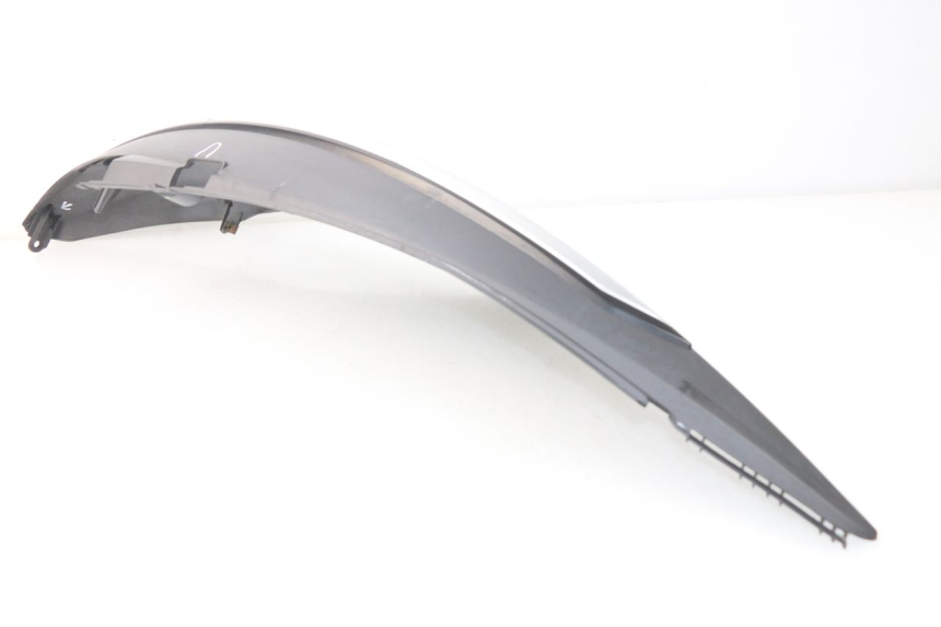 photo de CARENADO TRASERO IZQUIERDA SYM GTS EVO 125 (2009 - 2013) - Características distintivas