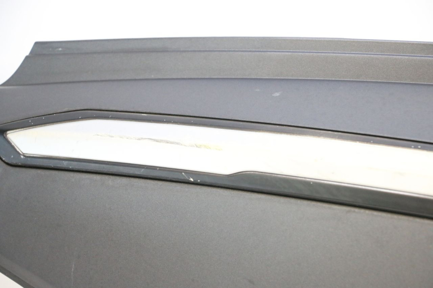 photo de CARENADO TRASERO IZQUIERDA SYM GTS EVO 125 (2009 - 2013) - Otra perspectiva