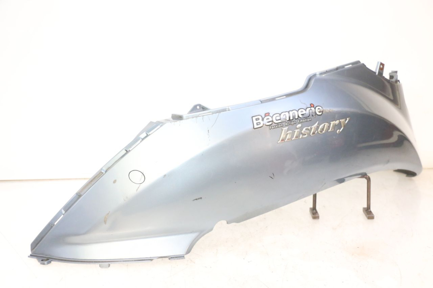 photo de CARENADO TRASERO IZQUIERDA DAELIM HISTORY 125 (2001 - 2002) - Detalle de la pieza