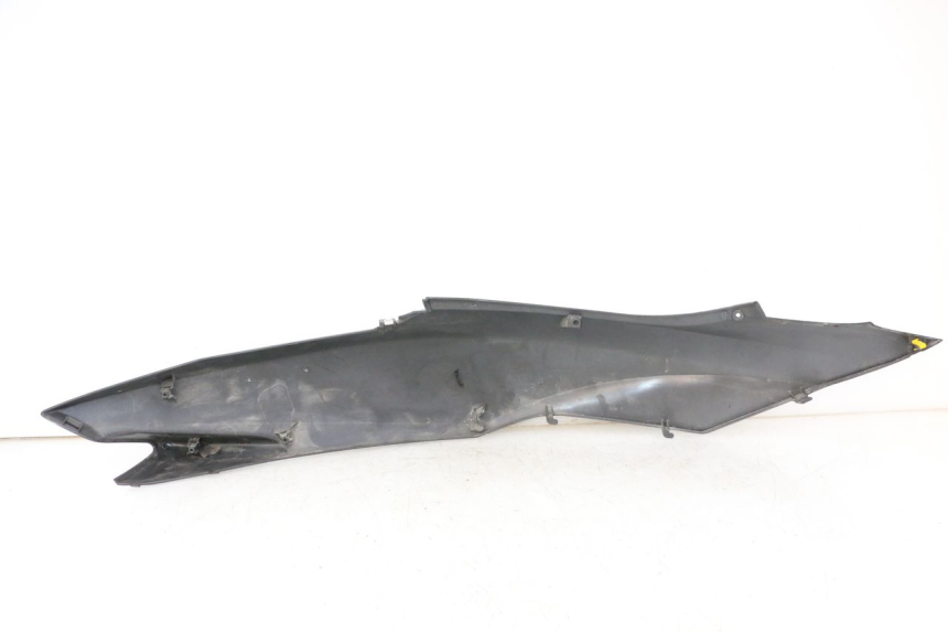 photo de CARENADO TRASERO IZQUIERDA HONDA PCX (JF57/JF64) 125 (2014 - 2018) - Detalles de los puntos de fijación