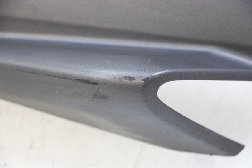 photo de CARENADO TRASERO IZQUIERDA HONDA PCX (JF57/JF64) 125 (2014 - 2018) - Marcados y referencias originales