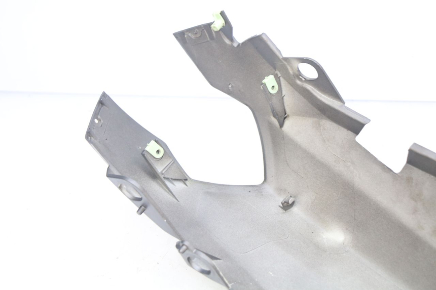 photo de FLANCO TRASERO IZQUIERDO PEUGEOT KISBEE 2T 50 (2010 - 2017) - Primer plano técnico