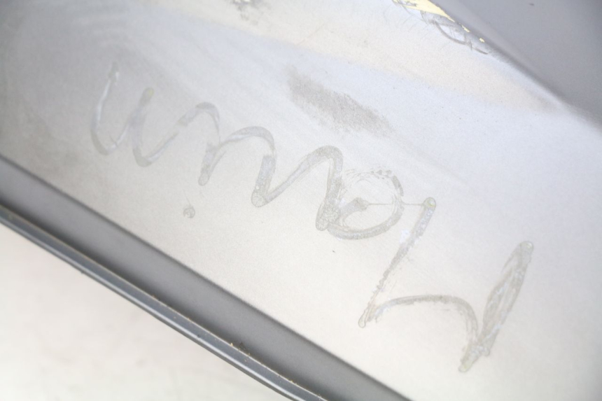 photo de FLANCO TRASERO IZQUIERDO PEUGEOT KISBEE 2T 50 (2010 - 2017) - Detalles de los puntos de fijación