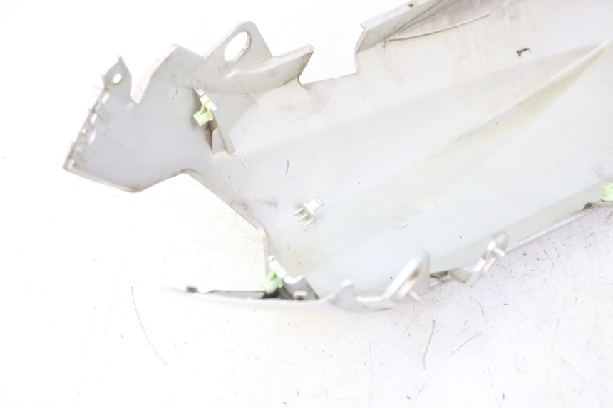 photo de CARENADO TRASERO IZQUIERDA PEUGEOT KISBEE 2T 50 (2018 - 2022) - Zoom estado de uso