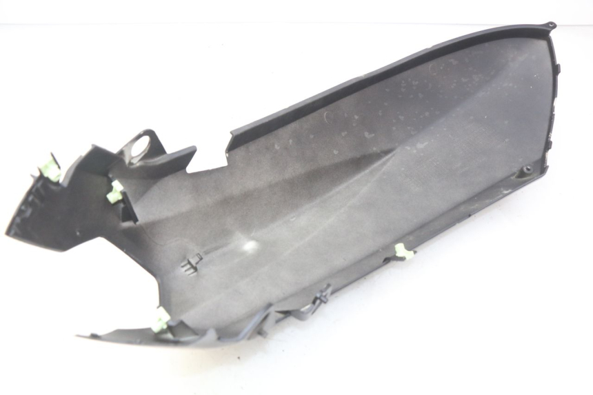 photo de FLANCO TRASERO IZQUIERDO PEUGEOT KISBEE 4T 50 (2010 - 2017) - Detalle de la pieza