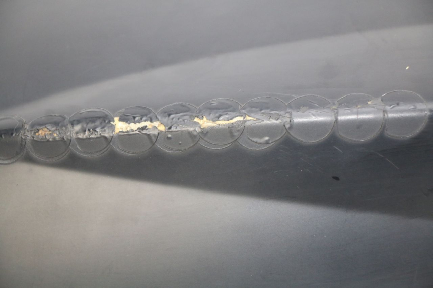 photo de FLANCO TRASERO IZQUIERDO PEUGEOT KISBEE 4T 50 (2010 - 2017) - Estado de la superficie y material