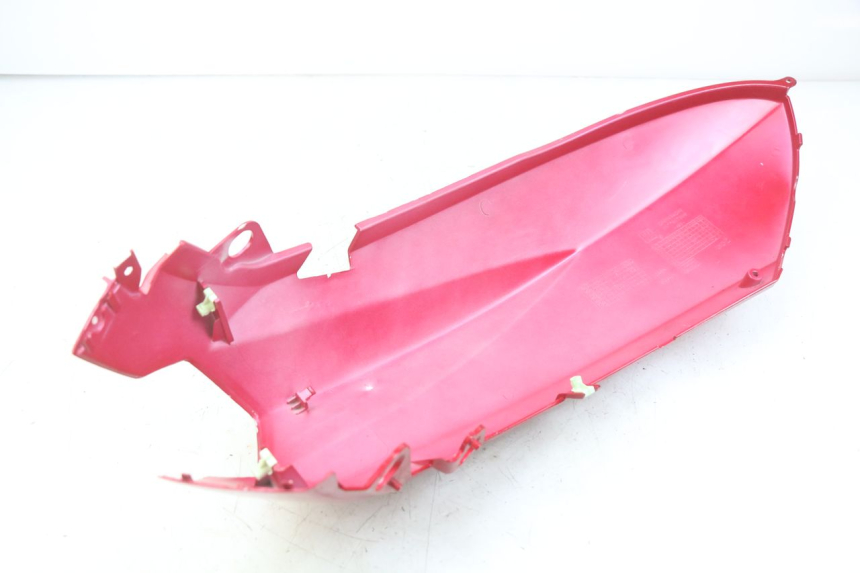 photo de FLANCO TRASERO IZQUIERDO PEUGEOT KISBEE 4T 50 (2018 - 2022) - Primer plano técnico