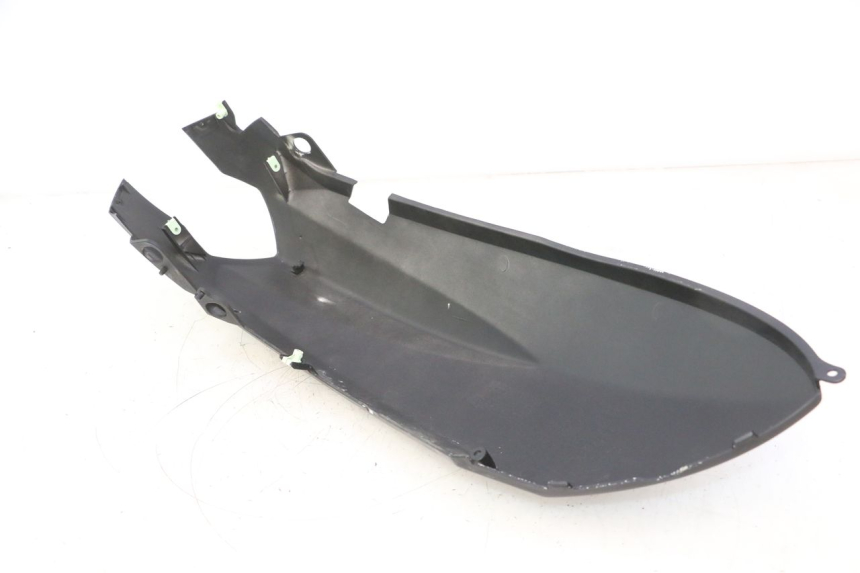 photo de CARENADO TRASERO IZQUIERDA PEUGEOT KISBEE 4T 50 (2023 - 2026) - Primer plano técnico