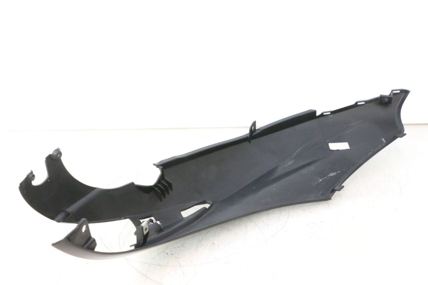 photo de CARENADO TRASERO IZQUIERDA PIAGGIO LIBERTY IGET 4T 50 (2021 - 2025) - Detalles de los puntos de fijación