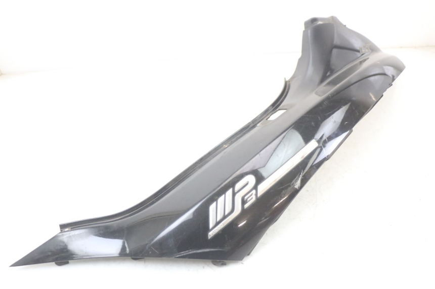 photo de CARENADO TRASERO IZQUIERDA PIAGGIO MP3 LT 400 (2007 - 2012) - Primer plano técnico