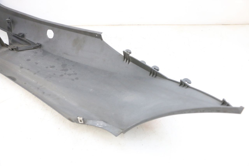 photo de CARENADO TRASERO IZQUIERDA PIAGGIO MP3 500 (2016 - 2018) - Zoom estado de uso