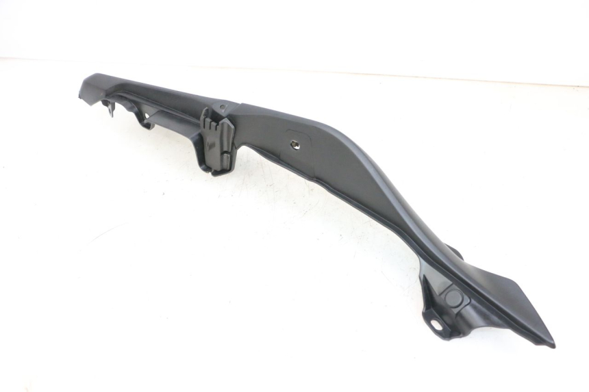 photo de CARENADO TRASERO IZQUIERDA YAMAHA MT-07 MT07 ABS 700 (2018 - 2020) - Estado de la superficie y material