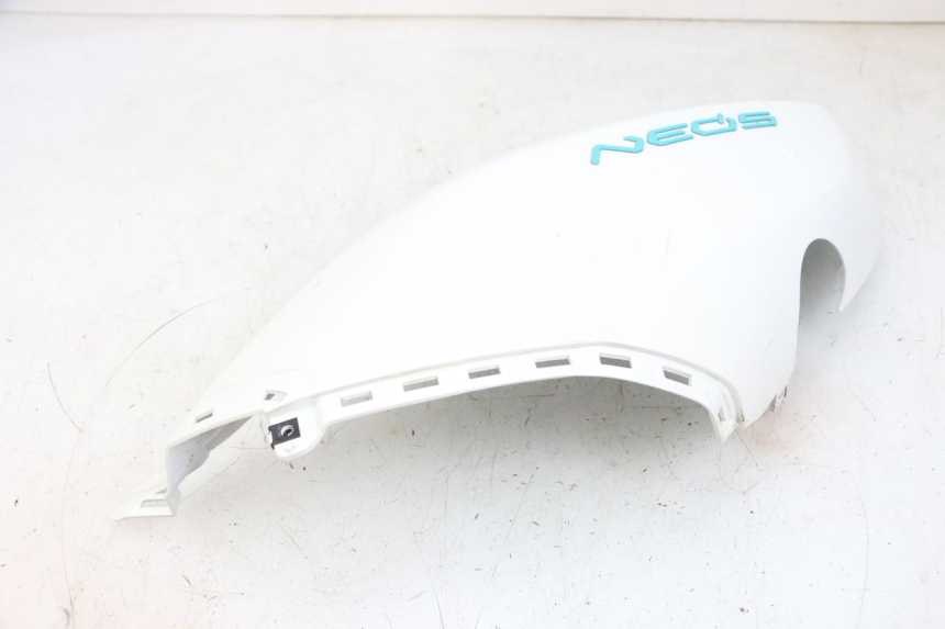 photo de CARENADO TRASERO IZQUIERDA YAMAHA NEO'S CORE 1 (2022 - 2026) - Características distintivas