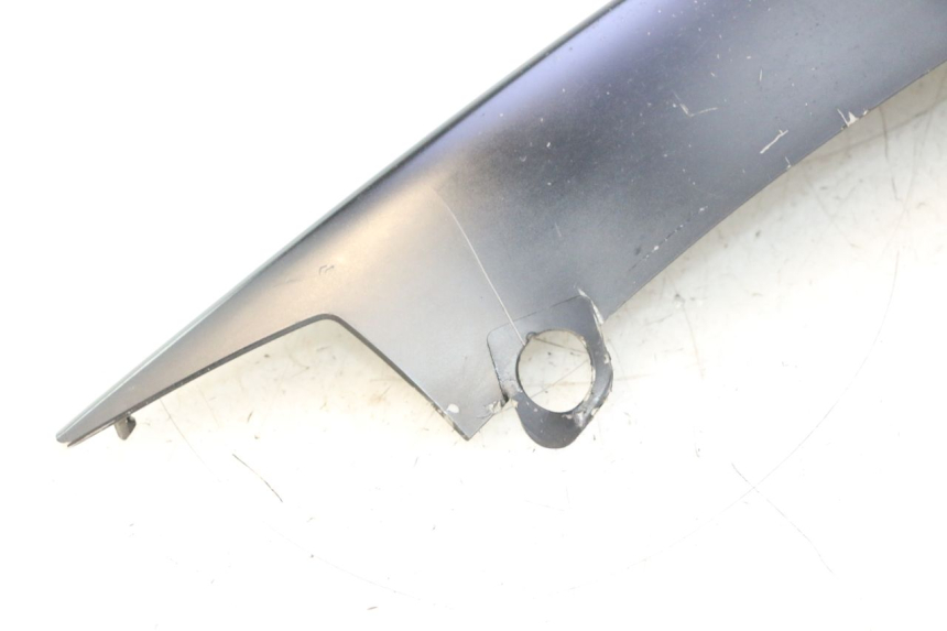 photo de CARENADO TRASERO IZQUIERDA PIAGGIO NEW TYPHOON 50 (2018 - 2021) - Detalles de los puntos de fijación