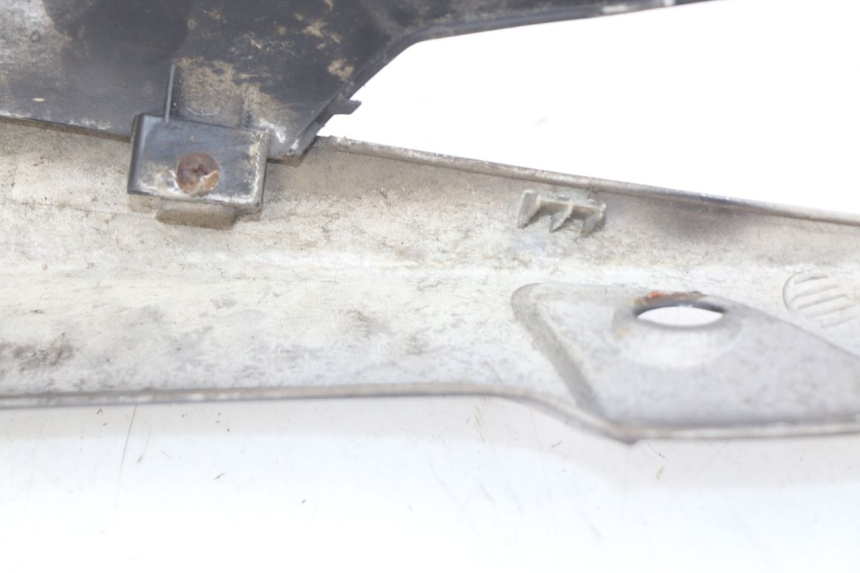 photo de FLANCO TRASERO IZQUIERDO GILERA NEXUS 125 (2007 - 2009) - Primer plano técnico