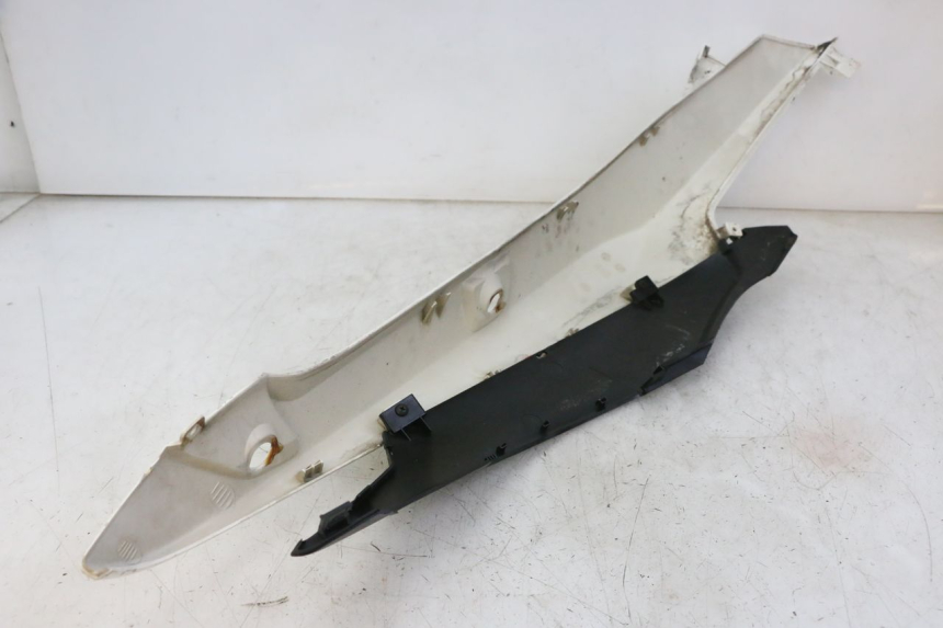 photo de FLANCO TRASERO IZQUIERDO GILERA NEXUS 125 (2009 - 2013) - Detalles de los puntos de fijación