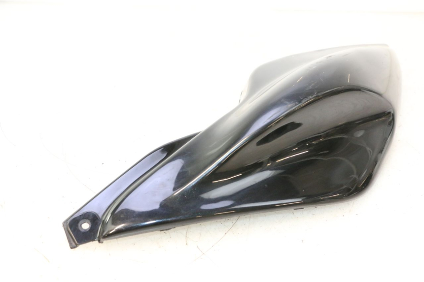 photo de CARENADO TRASERO IZQUIERDA MBK NITRO 50 (2004 - 2008) - Detalles de los puntos de fijación