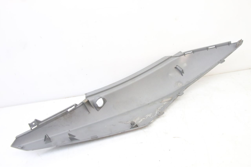 photo de CARENADO TRASERO IZQUIERDA SYM ORBIT III 3 4T 50 (2021 - 2025) - Detalles de los puntos de fijación