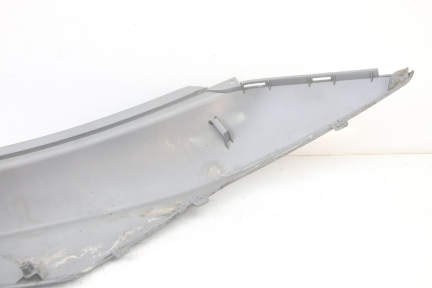 photo de CARENADO TRASERO IZQUIERDA SYM ORBIT III 3 4T 50 (2021 - 2025) - Recambio usado revisado