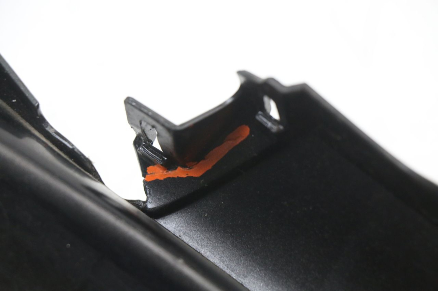 photo de CARENADO TRASERO IZQUIERDA HONDA PCX (JF28) 125 (2009 - 2011) - Otra vista del artículo