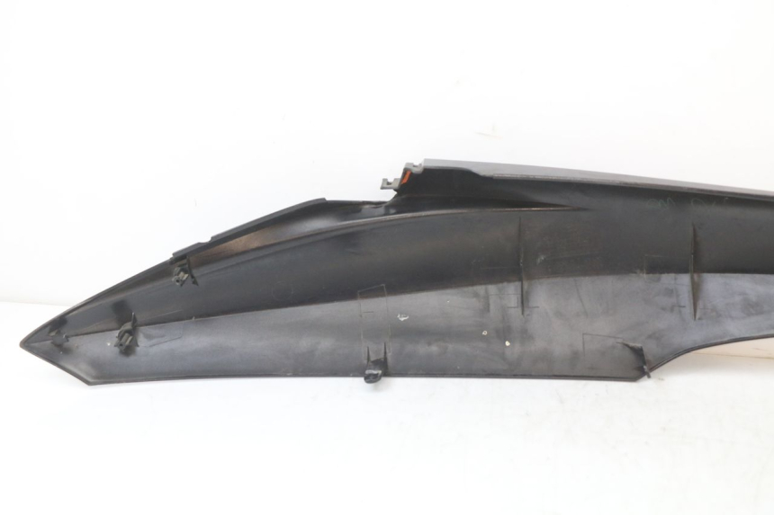 photo de CARENADO TRASERO IZQUIERDA HONDA PCX (JF28) 125 (2009 - 2011) - Detalles de los puntos de fijación