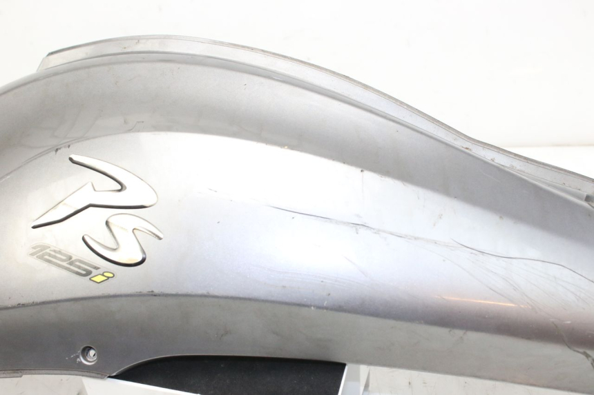 photo de FLANCO TRASERO IZQUIERDO HONDA PES PS I 125 (2006 - 2012) - Primer plano técnico