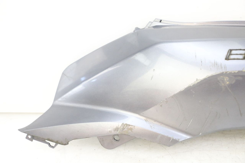 photo de CARENADO TRASERO IZQUIERDA PEUGEOT BELVILLE 125 (2017 - 2021) - Marcados y referencias originales