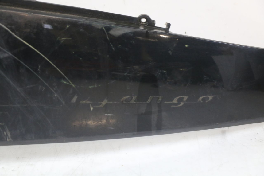 photo de CARENADO TRASERO IZQUIERDA PEUGEOT DJANGO 125 (2014 - 2017) - Primer plano técnico