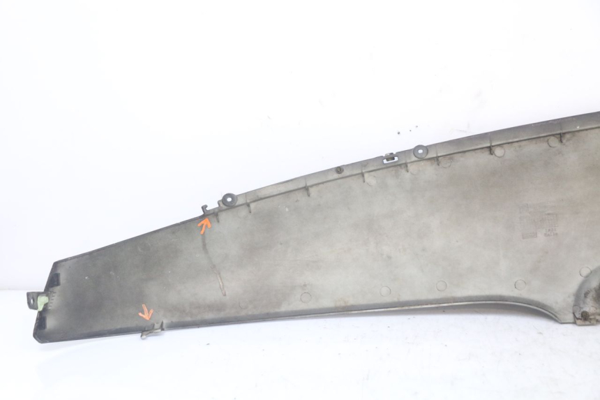 photo de CARENADO TRASERO IZQUIERDA PEUGEOT DJANGO 125 (2014 - 2017) - Recambio usado revisado