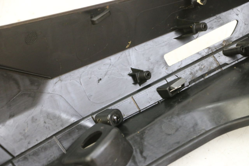 photo de FLANCO TRASERO IZQUIERDO PEUGEOT TWEET 4T 50 (2023 - 2025) - Primer plano técnico