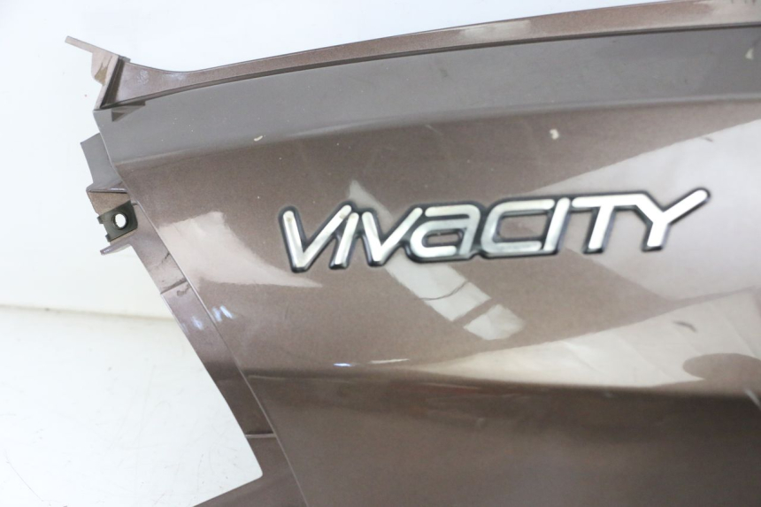 photo de CARENADO TRASERO IZQUIERDA PEUGEOT VIVACITY 125 (2010 - 2017) - Otra vista del artículo