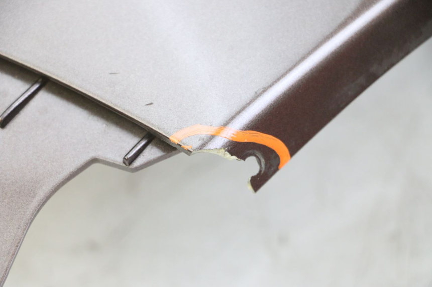 photo de CARENADO TRASERO IZQUIERDA PEUGEOT VIVACITY 125 (2010 - 2017) - Marcados y referencias originales