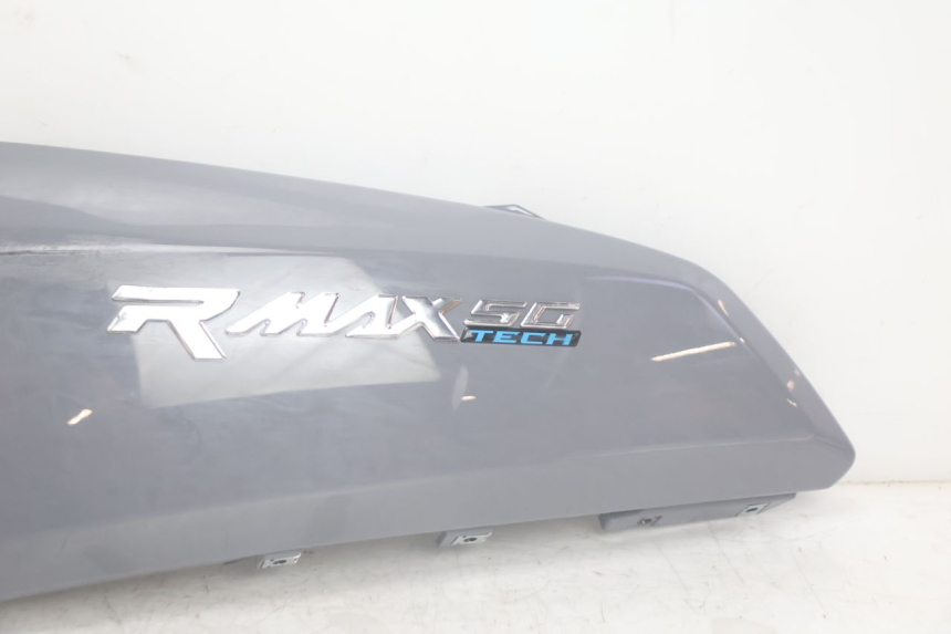 photo de CARENADO TRASERO IZQUIERDA JM MOTORS R-MAX TECH 50 (2024 - 2026) - Zoom estado de uso