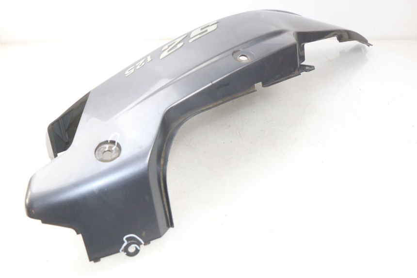 photo de CARENADO TRASERO IZQUIERDA DAELIM S2 125 (2006 - 2007) - Características distintivas