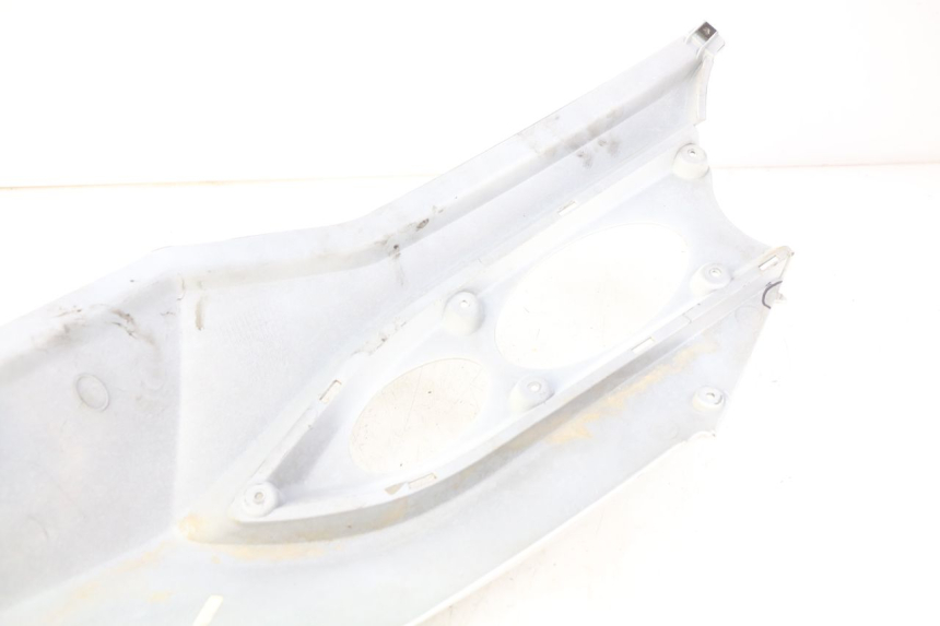 photo de FLANCO TRASERO IZQUIERDO DAELIM S3 125 (2010 - 2017) - Otra perspectiva