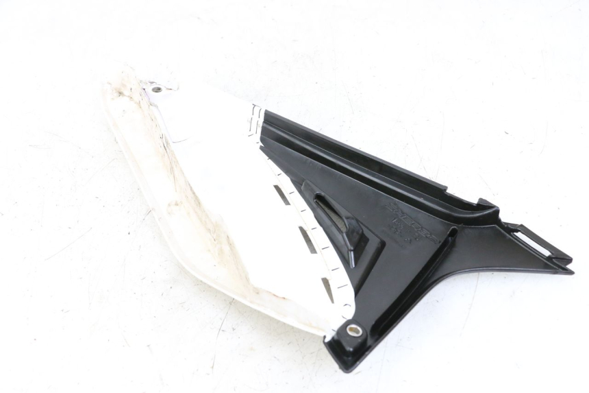 photo de CARENADO TRASERO IZQUIERDA SHERCO SM-R 50 (2013 - 2017) - Detalles de los puntos de fijación