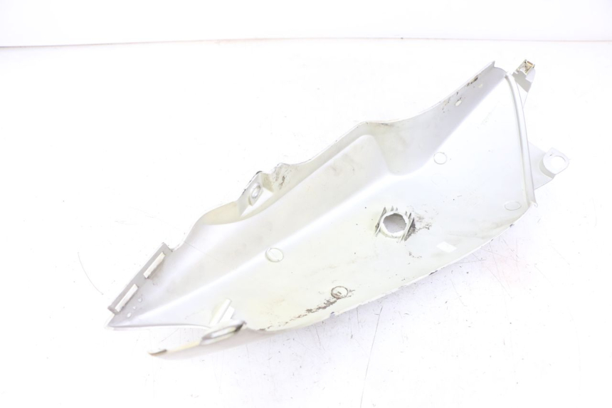 photo de FLANCO TRASERO IZQUIERDO PEUGEOT SPEEDFIGHT 100 (1997 - 2007) - Primer plano técnico