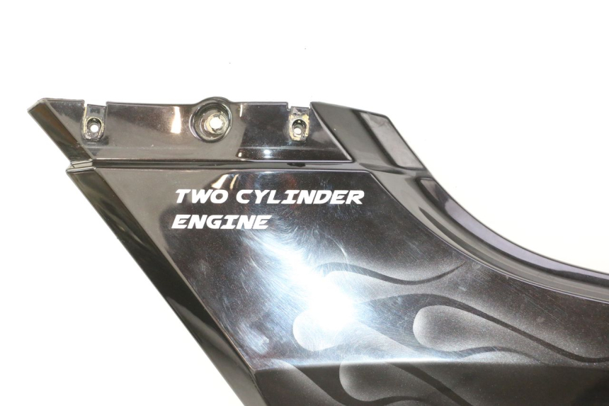 photo de CARENADO TRASERO IZQUIERDA CAN-AM SPYDER RS 1000 (2008 - 2012) - Primer plano técnico