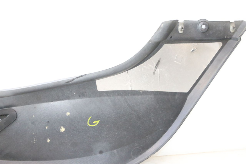 photo de CARENADO TRASERO IZQUIERDA CAN-AM SPYDER RS 1000 (2008 - 2012) - Detalles de los puntos de fijación