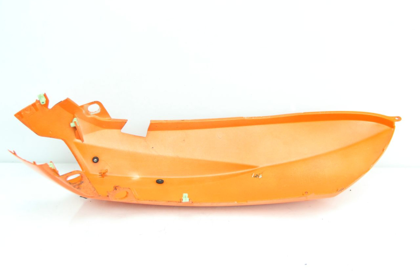 photo de CARENADO TRASERO IZQUIERDA PEUGEOT STREETZONE 2T 50 (2014 - 2019) - Primer plano técnico