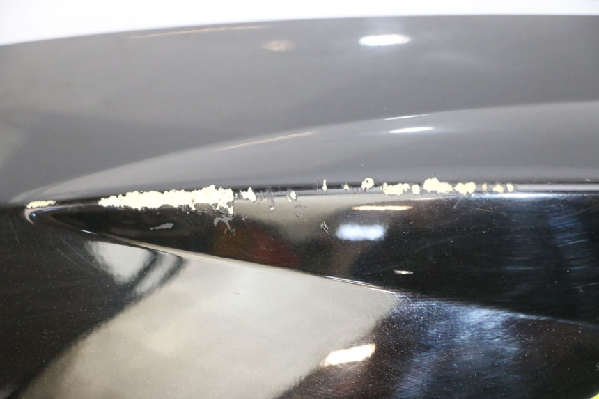 photo de CARENADO TRASERO IZQUIERDA PEUGEOT STREETZONE I NAKED 2T 50 (2018 - 2020) - Zoom sobre los componentes