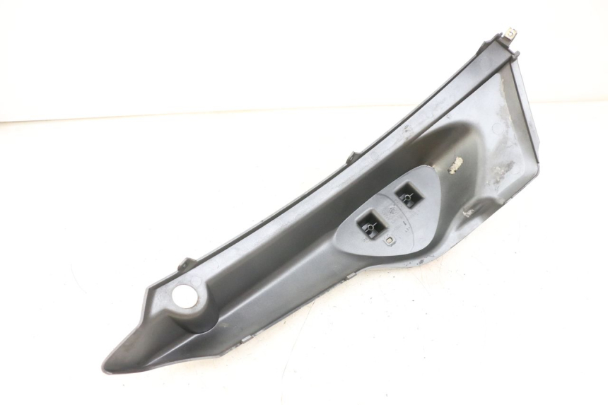 photo de FLANCO TRASERO IZQUIERDO MBK STUNT NAKED 50 (2004 - 2018) - Detalles de los puntos de fijación