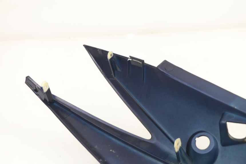 photo de CARENADO TRASERO IZQUIERDA PEUGEOT SUM UP 125 (2008 - 2013) - Zoom estado de uso